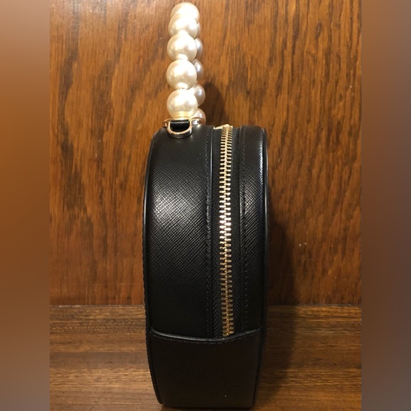 NWT-Kate Spade-Love Shack Heartđź–¤Crossbody-Faux Pearl Handle-Strap-Black-$399 - Picture 5 of 16